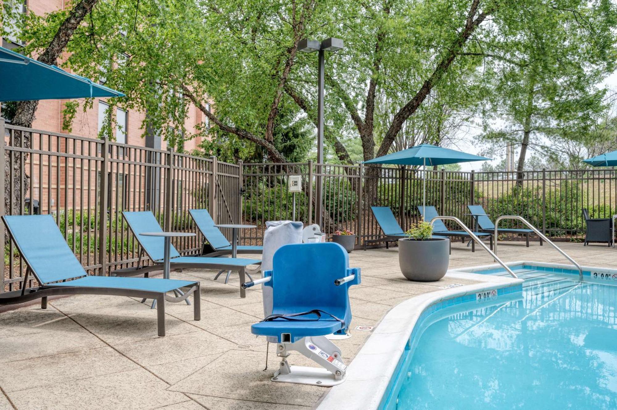 Hampton Inn Baltimore/וויט מארש מראה חיצוני תמונה